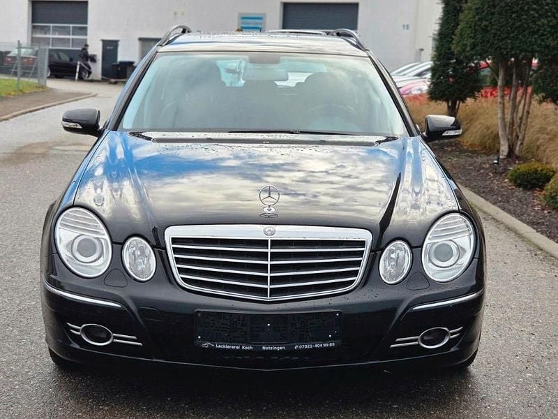 Gebraucht Mercedes E200 Avantgarde 184 PS (135 kW) 2008 Schwarz Kombi