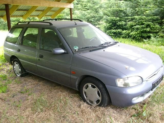 Violett Gebraucht 1998 Ford Escort Kombi | 600 € - Bild 1/3