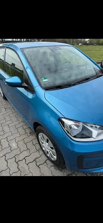 Second-hand VW up! 60 CP (44 kW) 2018 Albastru Hatchback