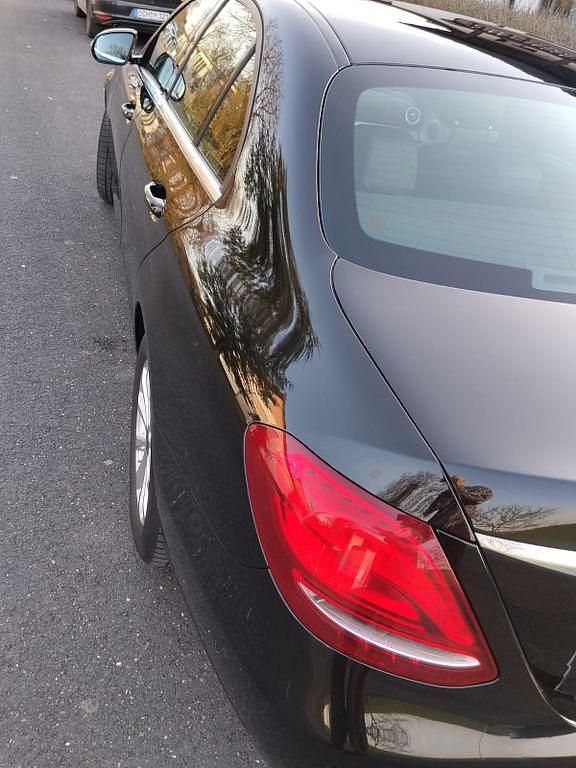 Gebraucht Mercedes E220 194 PS (142 kW) 2017 Schwarz Limousine