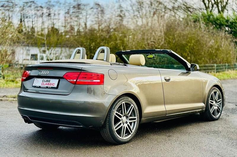 Gebraucht Audi A3 Cabriolet Ambition 160 PS (117 kW) 2013 Grau Cabrio