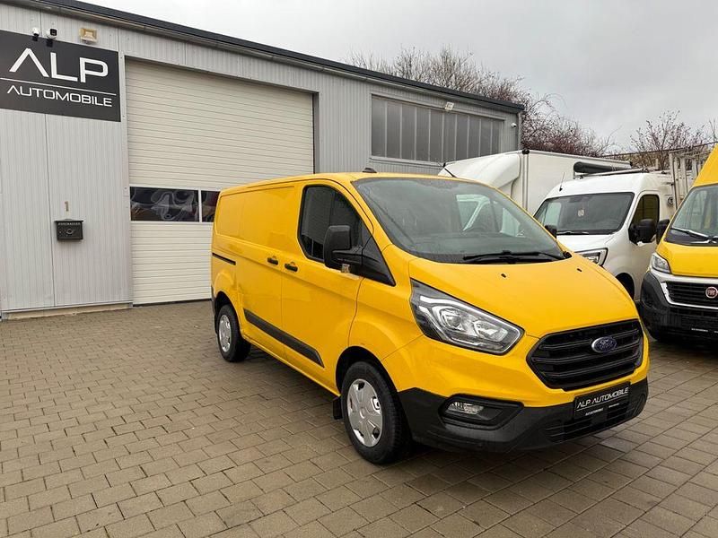Second-hand Ford Transit Custom 131 CP (96 kW) 2020 Galben Monovolum