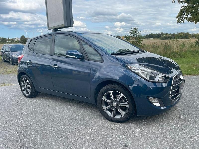 Blau Gebraucht 2017 Hyundai ix20 Classic Kleinwagen | 10.250 € (Etwas zu teuer) - Bild 1/4