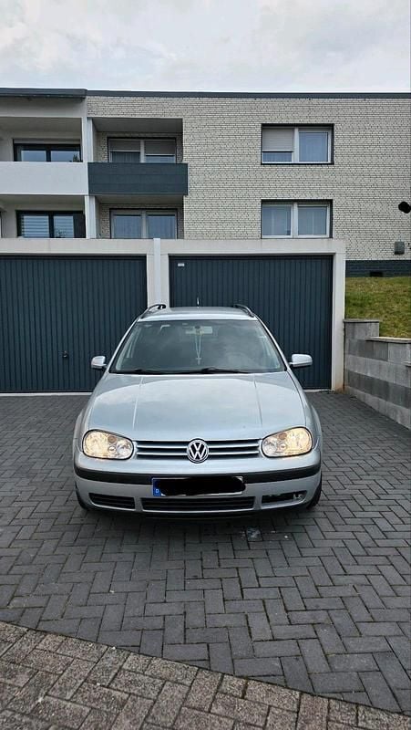 Gebraucht VW Golf IV 101 PS (74 kW) 2001 Silber Kombi
