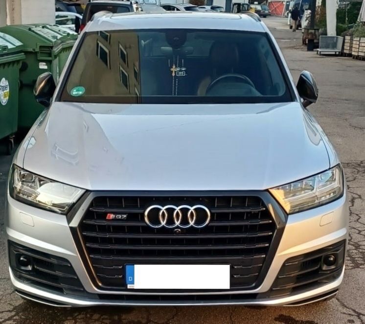 Silber Gebraucht 2018 Audi SQ7 Sport SUV | 59.000 € (Teuer) - Bild 1/4