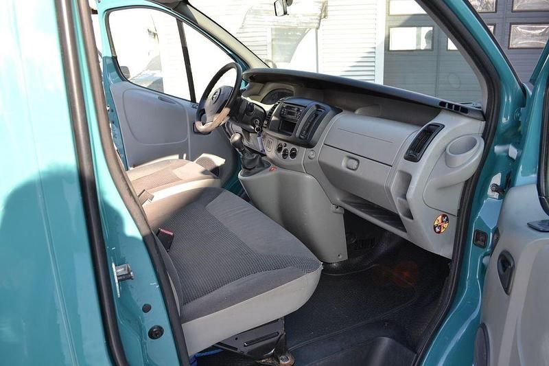 Gebraucht Opel Vivaro 114 PS (83 kW) 2008 Grün Van / Kleinbus