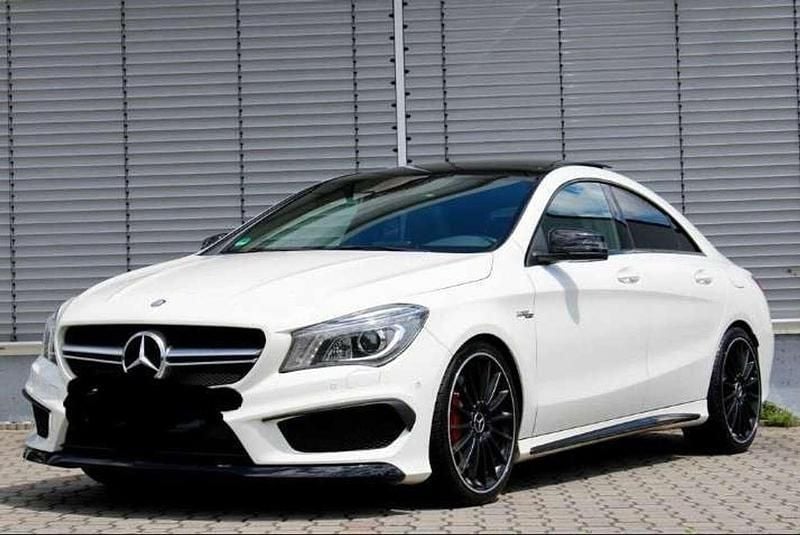Weiß Gebraucht 2013 Mercedes CLA45 AMG AMG Coupé | 26.799 € (Teuer) - Bild 1/4