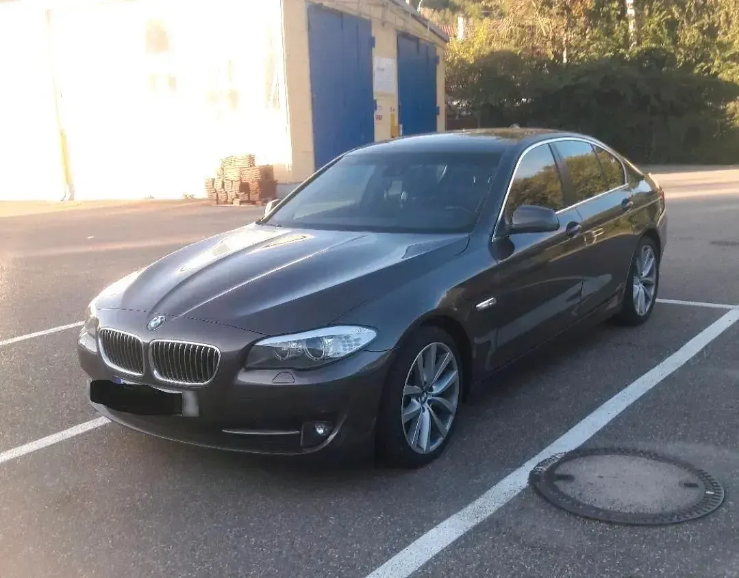 Gebraucht BMW 525 204 PS (150 kW) 2010 Braun Limousine