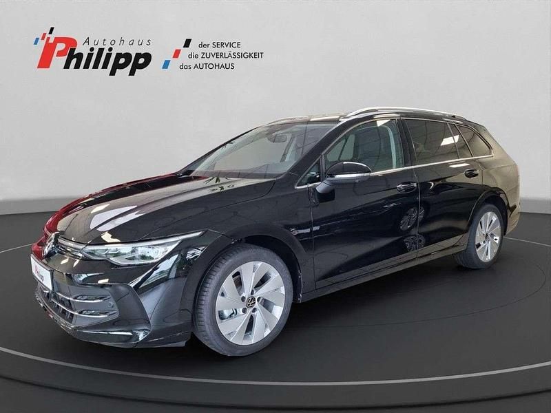 Grenadillschwarz (metallic) Gebraucht 2024 VW Golf VIII Style Kombi | 35.900 € (Teuer) - Bild 1/4