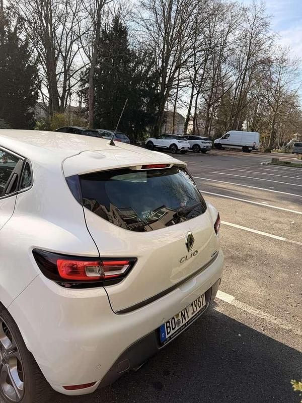 Gebraucht Renault Clio IV LIMITED 90 PS (66 kW) 2017 Limousine