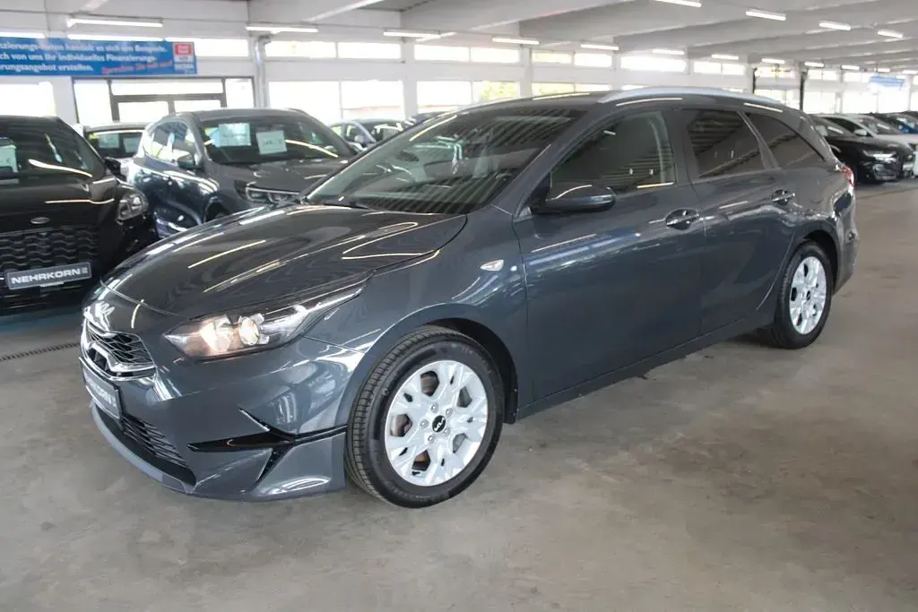 Gebraucht Kia Ceed Sportswagon 160 PS (117 kW) 2023 Grau Kombi
