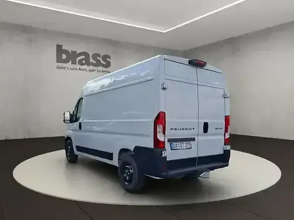 Gebraucht Peugeot Boxer 140 PS (102 kW) 2026 Kaolin weiß Van