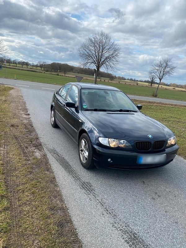 Gebraucht BMW 316 116 PS (85 kW) 2005 Blau Kleinwagen