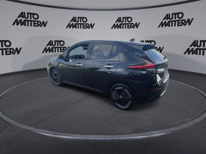 Gebraucht Nissan Leaf 160 kW (218 PS) 2022 Black (m) (metallic) Kleinwagen