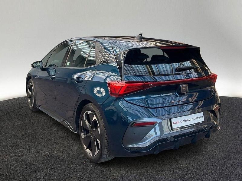 Gebraucht Cupra Born 169 kW (231 PS) 2023 Aurora blue metallic Kleinwagen