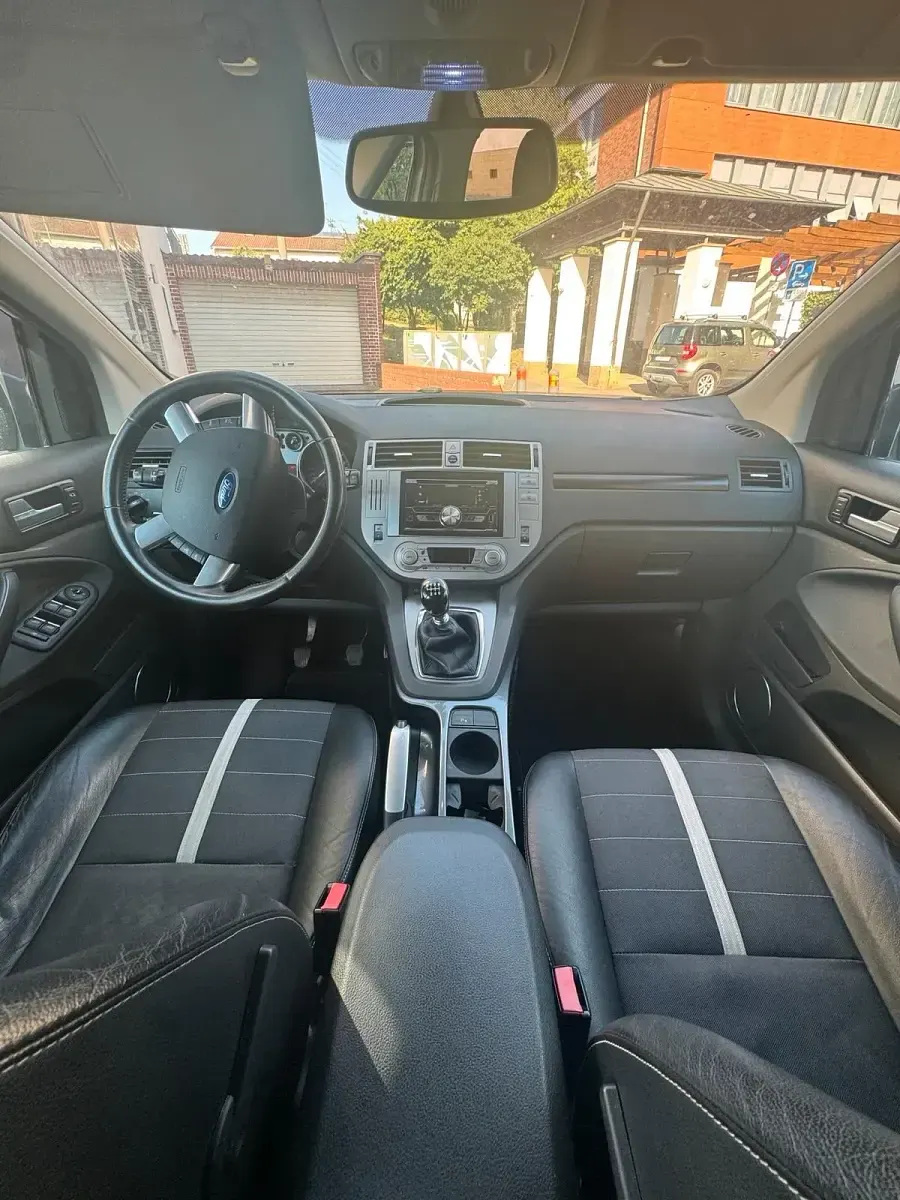 Gebraucht Ford Kuga Titanium 140 PS (102 kW) 2008 Beige SUV