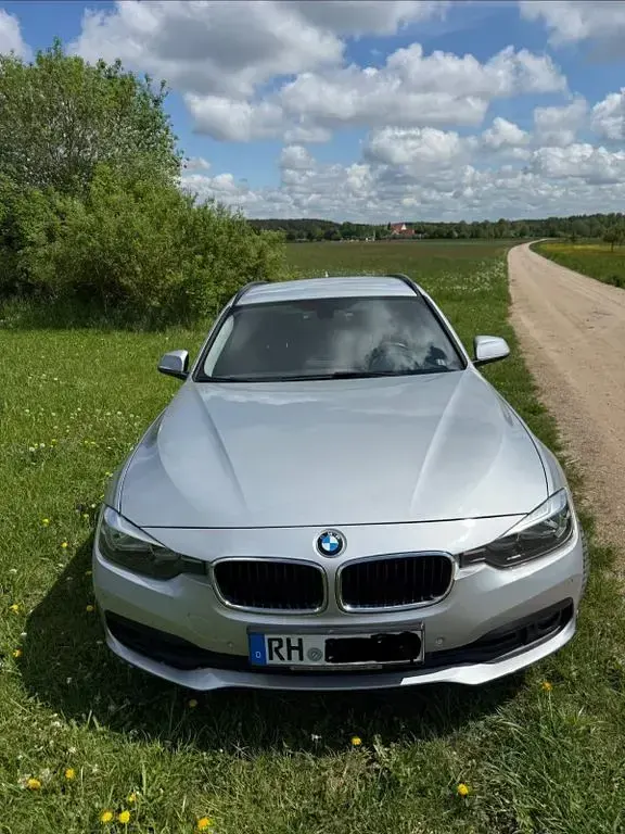 Gebraucht BMW 318 159 PS (116 kW) 2017 Silber Kombi