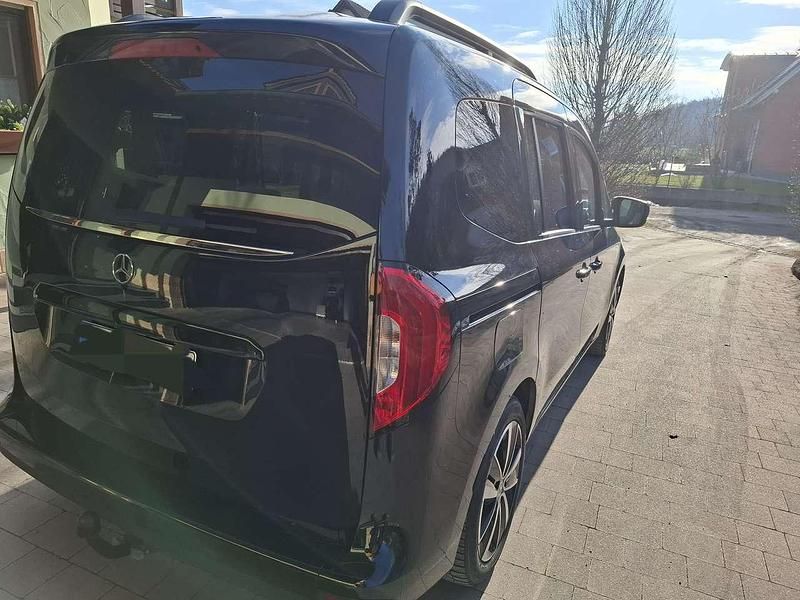 Gebraucht Mercedes T180 116 PS (85 kW) 2023 Schwarz Van / Kleinbus
