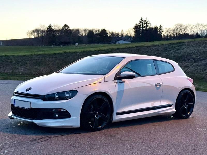 Gebraucht VW Scirocco Sound 200 PS (147 kW) 2009 Weiß Coupé