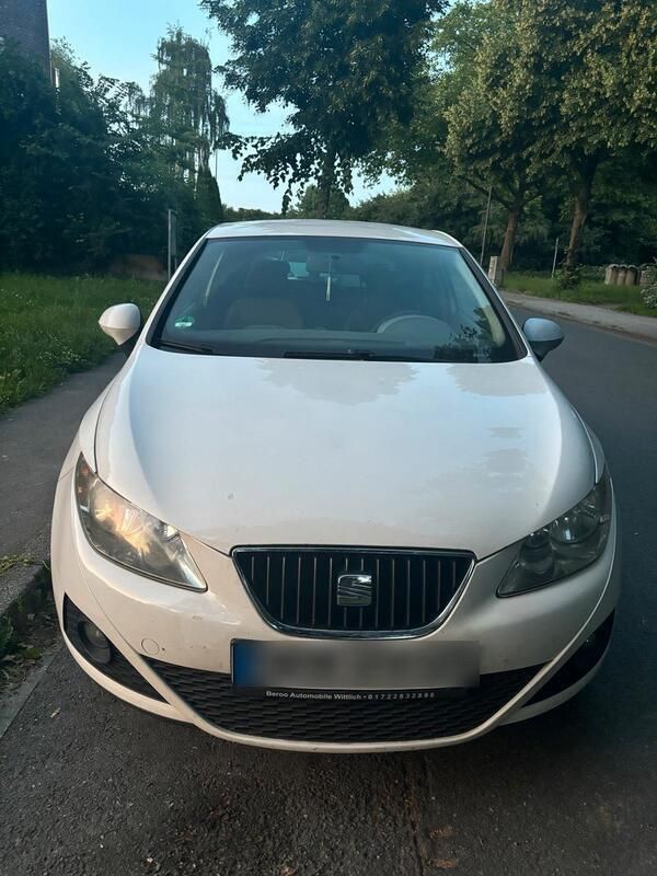 Weiß Gebraucht 2009 Seat Ibiza Coupé | 1.150 € - Bild 1/4