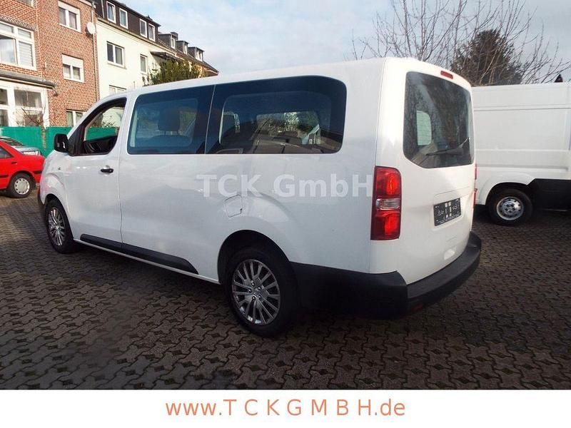 Gebraucht Opel Vivaro 120 PS (88 kW) 2020 Weiß Van / Kleinbus