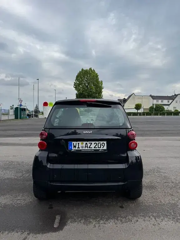 Gebraucht Smart ForTwo Coupé 84 PS (61 kW) 2011 Schwarz Coupé