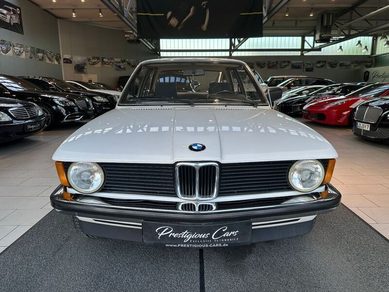 Weiß Gebraucht 1981 BMW 316 Coupé | 23.949 € - Bild 1/4