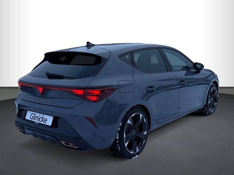Neu Cupra Leon 150 PS (110 kW) 2026 Graphengrau Limousine
