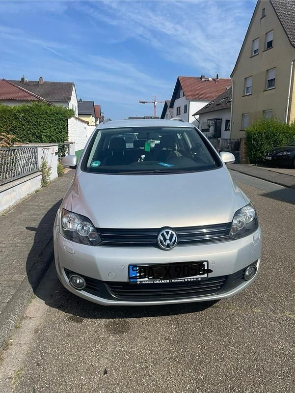 Silber Gebraucht 2010 VW Golf VI Team Limousine | 4.000 € (Guter Preis) - Bild 1/4