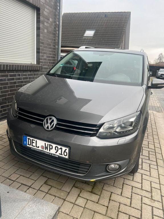 Gebraucht 2012 VW Touran Highline Van / Kleinbus | 7.200 € (Etwas zu teuer) - Bild 1/4