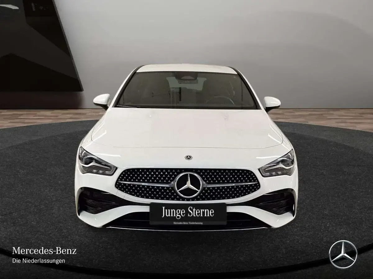 Gebraucht Mercedes CLA200 Advanced Plus 150 PS (110 kW) 2025 Weiß Limousine