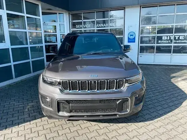 Neu Jeep Grand Cherokee Overland 381 PS (280 kW) 2025 Grau SUV