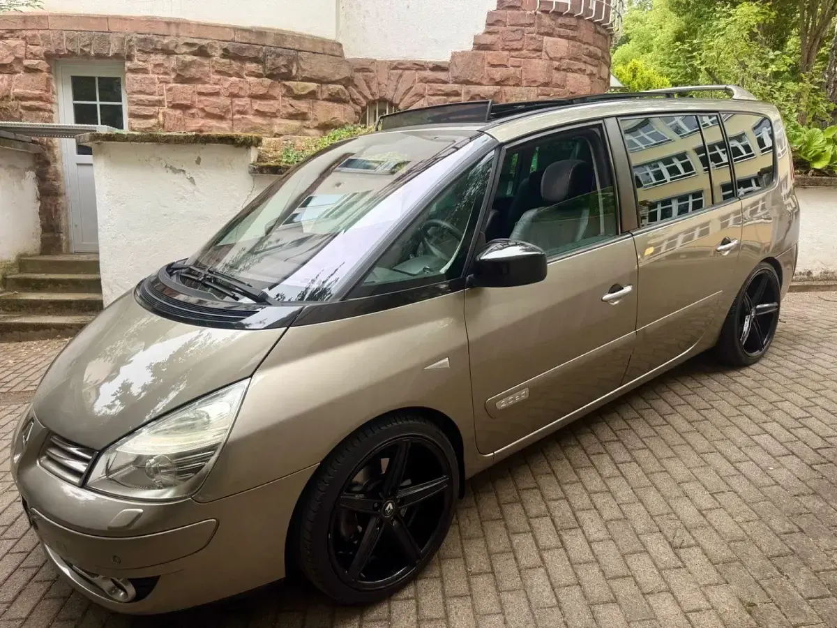 Gebraucht Renault Grand Espace 173 PS (127 kW) 2011 Braun Van / Kleinbus