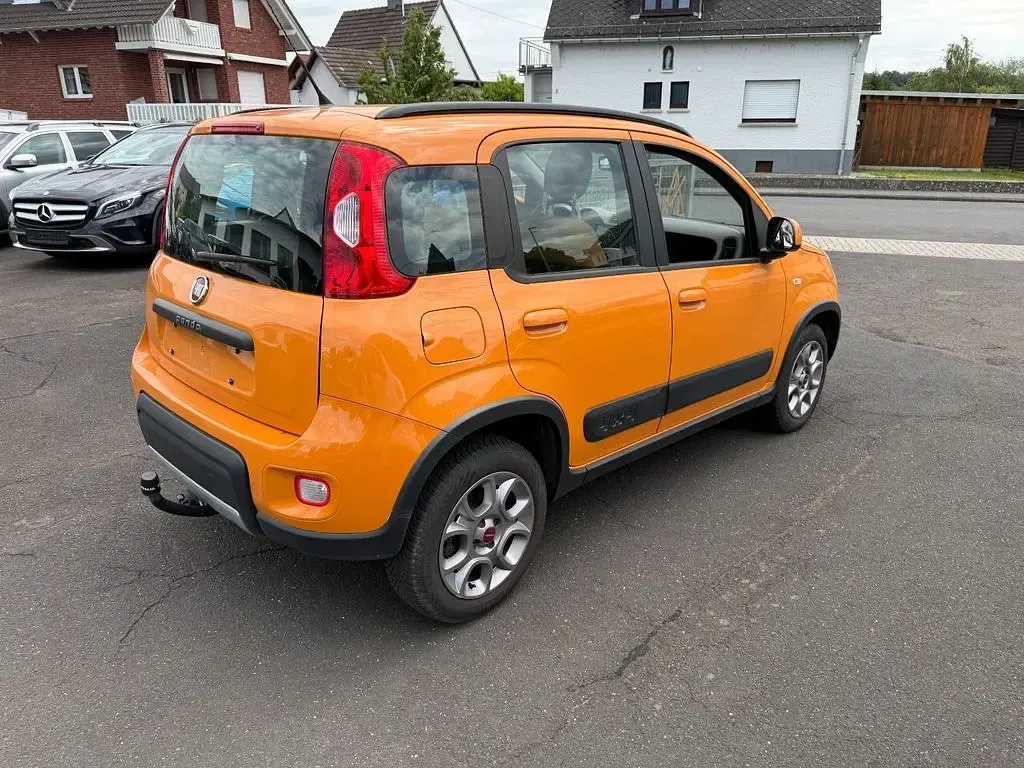 Gebraucht Fiat Panda 4x4 Rock 86 PS (63 kW) 2015 Arancio solare/zucca Kleinwagen