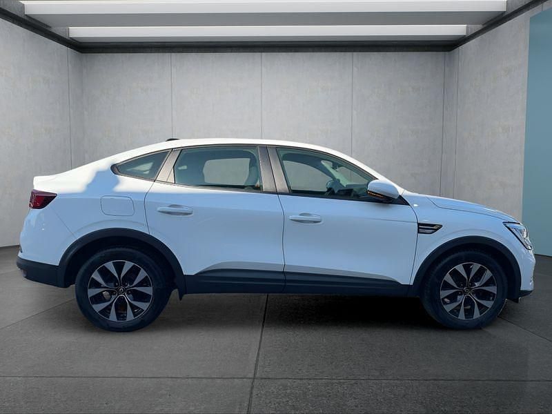 Gebraucht Renault Arkana Equilibre 140 PS (102 kW) 2023 Weiß SUV