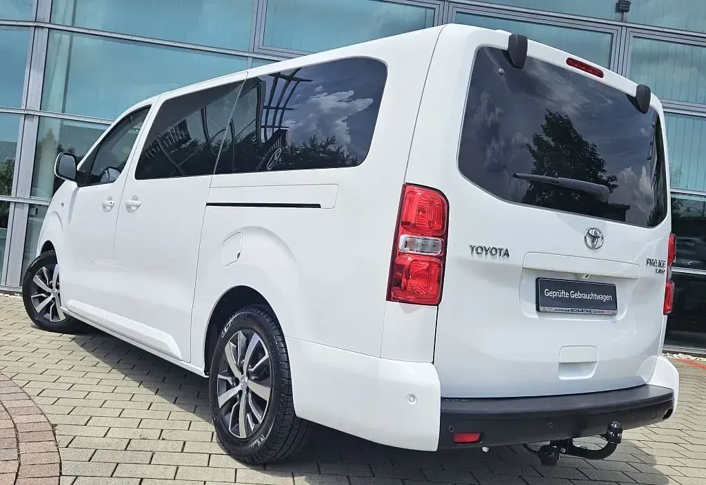 Gebraucht Toyota Proace Verso Plus 177 PS (130 kW) 2021 Weiß Kombi