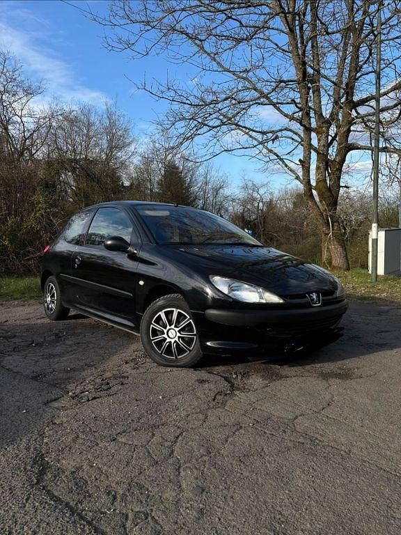 Gebraucht Peugeot 206 60 PS (44 kW) 2001 Schwarz Limousine