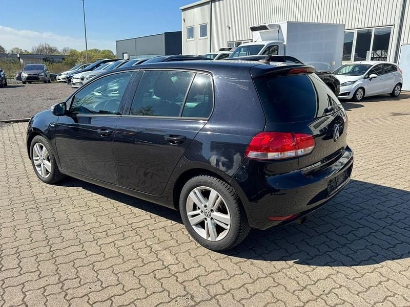 Usado VW Golf VII Match 105 HP (77 kW) 2012 Preto Sedan