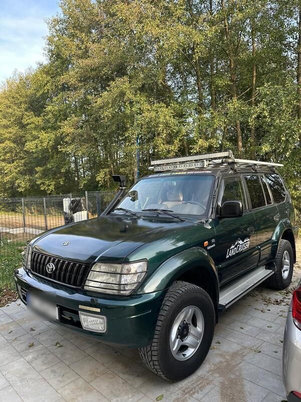 Grün Gebraucht 2002 Toyota Land Cruiser SUV | 13.500 € - Bild 1/4