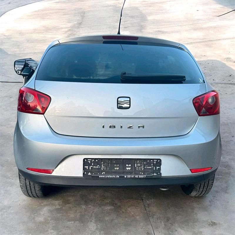 Gebraucht Seat Ibiza 85 PS (62 kW) 2010 Silber Limousine