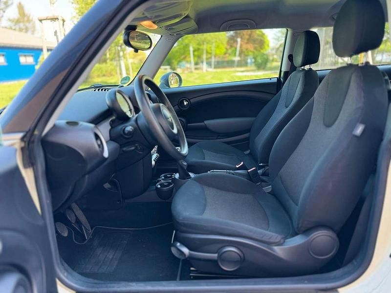 Second-hand Mini ONE 95 CP (69 kW) 2008 Alb Hatchback