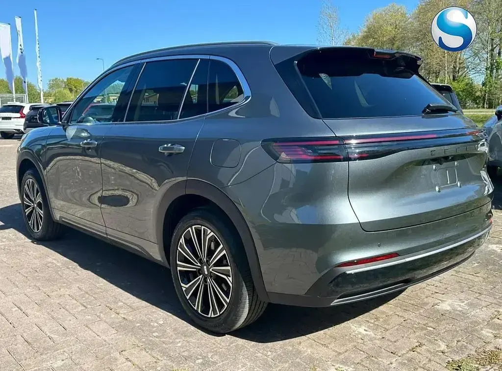 Neu Geely Starray 218 PS (160 kW) 2026 Grau SUV