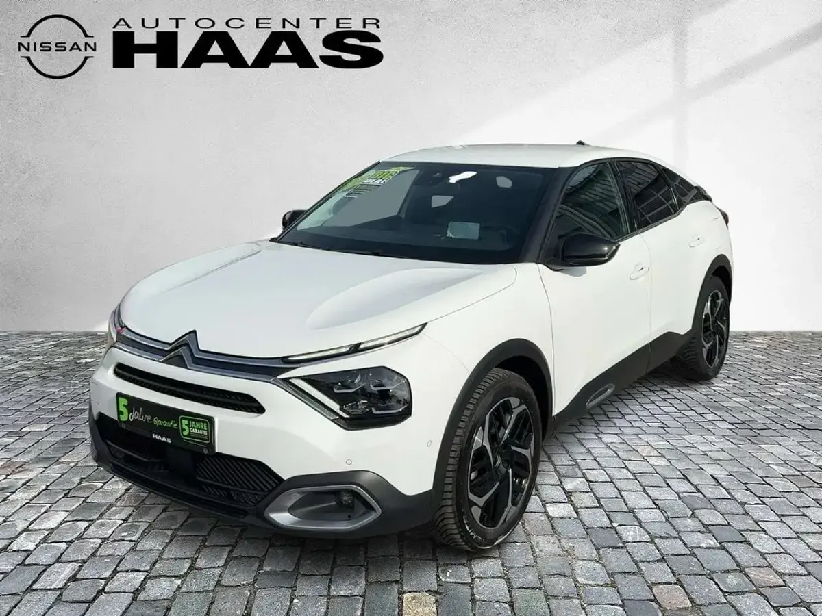 Gebraucht Citroën C4 PureTech 131 PS (96 kW) 2023 Lack weiss banquise/typ aussenverkleidun SUV