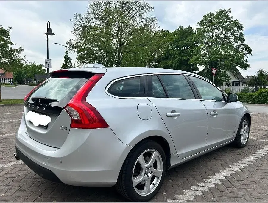 Gebraucht Volvo V60 163 PS (119 kW) 2012 Grau Kombi