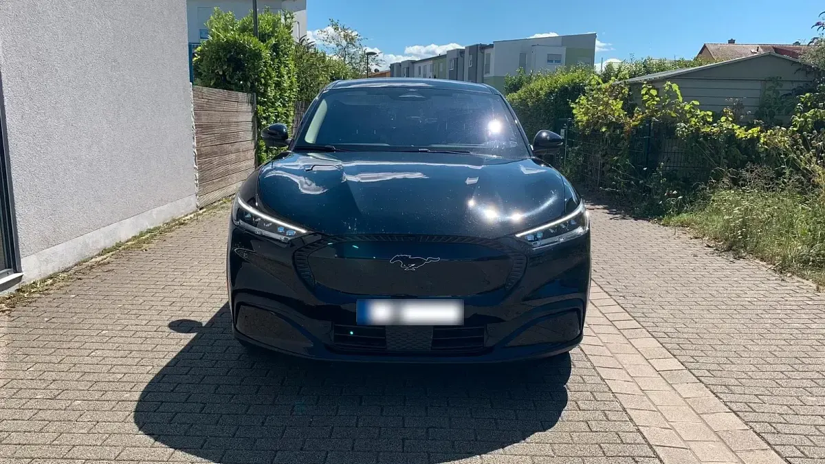 Używany Ford Mustang Mach-E Basis 197 kW (269 KM) 2023 Czarny SUV