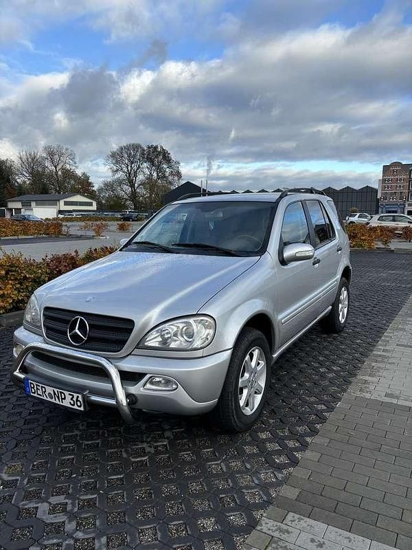 Gebraucht 2002 Mercedes ML270 SUV | 8.000 € (Teuer) - Bild 1/4