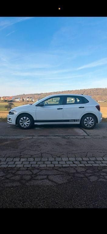 Używany VW Polo Trendline 75 KM (55 kW) 2018 Biały Hatchback