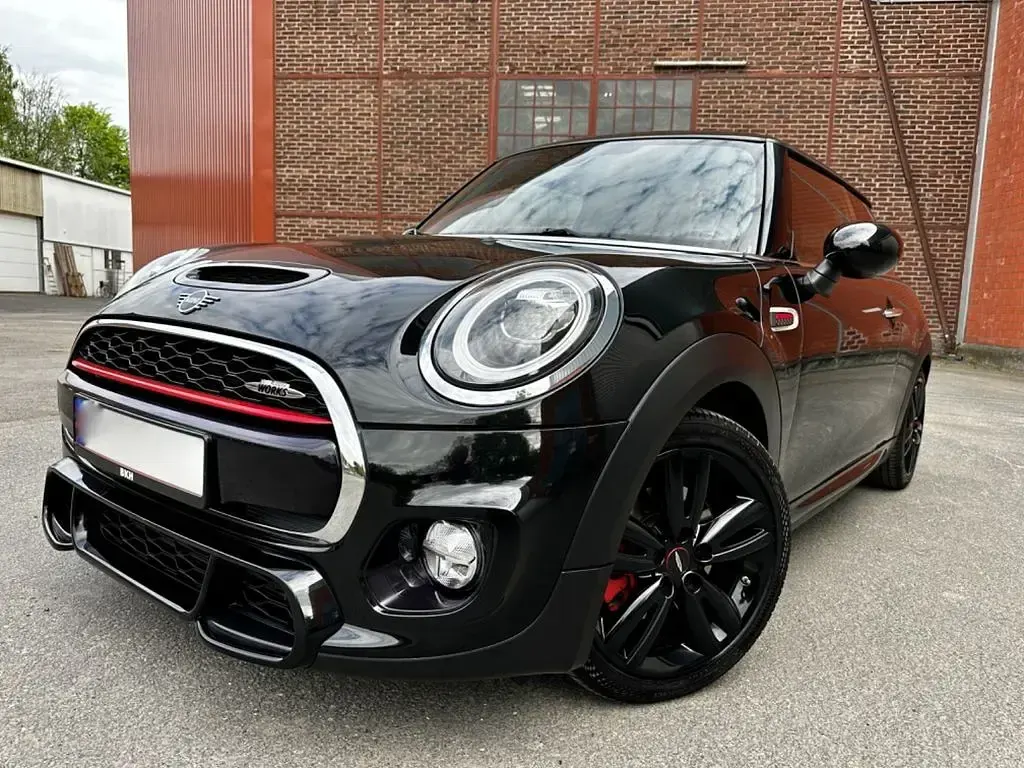 Używany Mini John Cooper Works 192 KM (141 kW) 2018 Czarny Hatchback