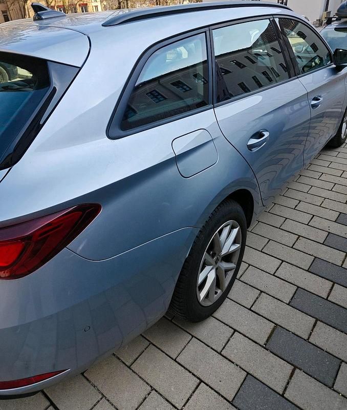 Gebraucht Seat Leon Style 131 PS (96 kW) 2022 Silber Kombi