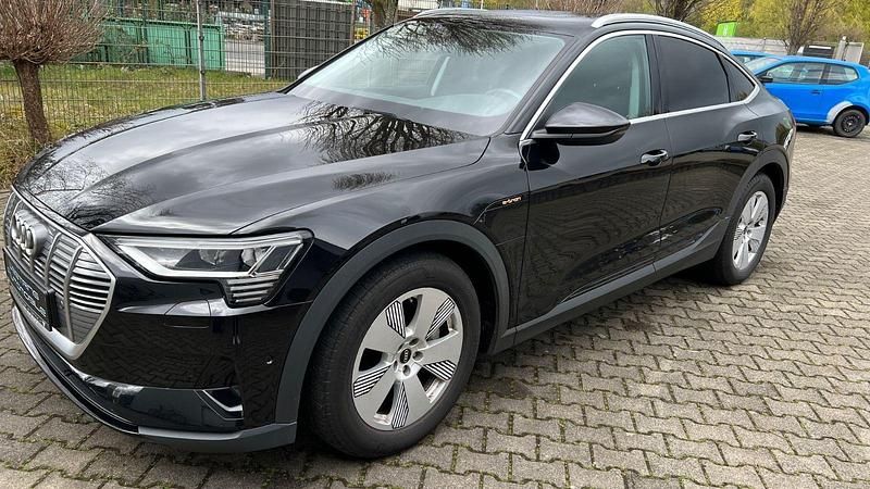 Gebraucht Audi e-tron Sportback Basis 230 kW (313 PS) 2022 Schwarz SUV